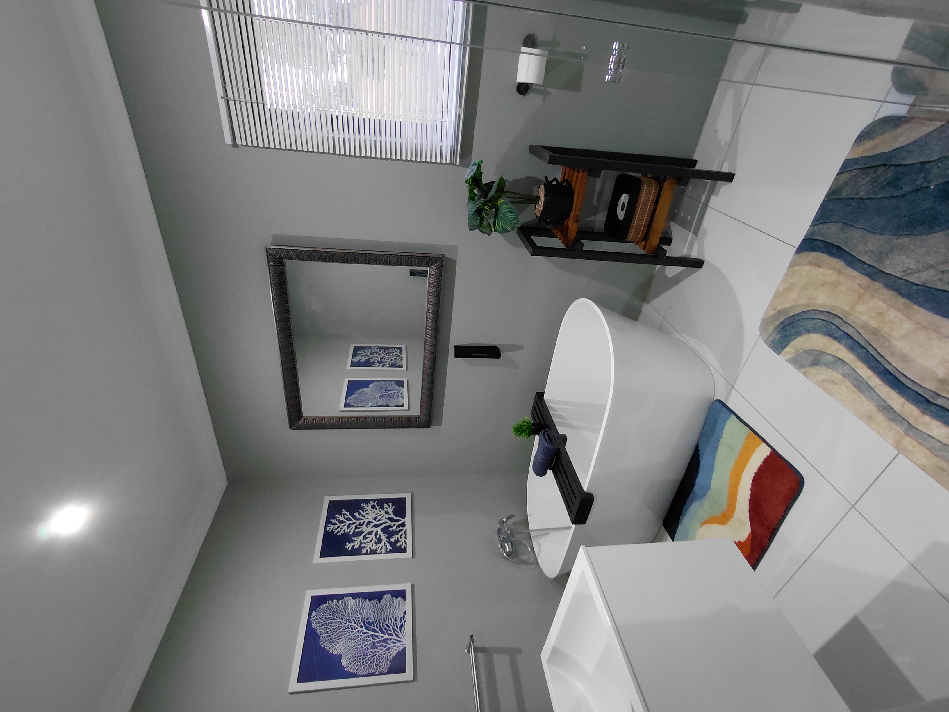 En-suite bathroom 1